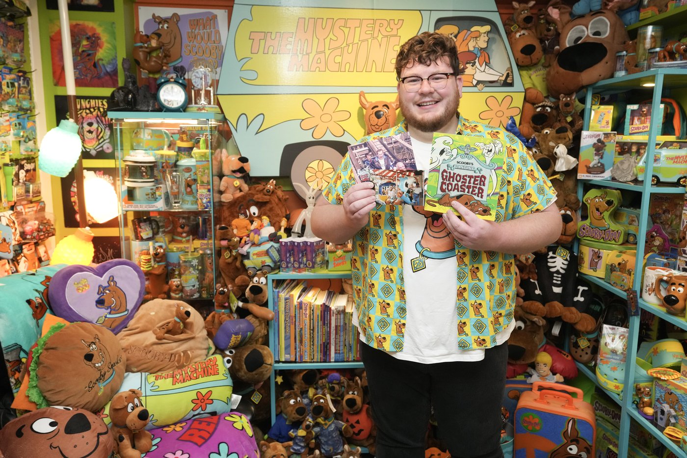 'Eclectic, strange or weird?': Meet the collectors who treasure hunt across Ontario | iNFOnews.ca 'Eclectic, strange or weird?': Meet the collectors who treasure hunt across Ontario | iNFOnews.ca
