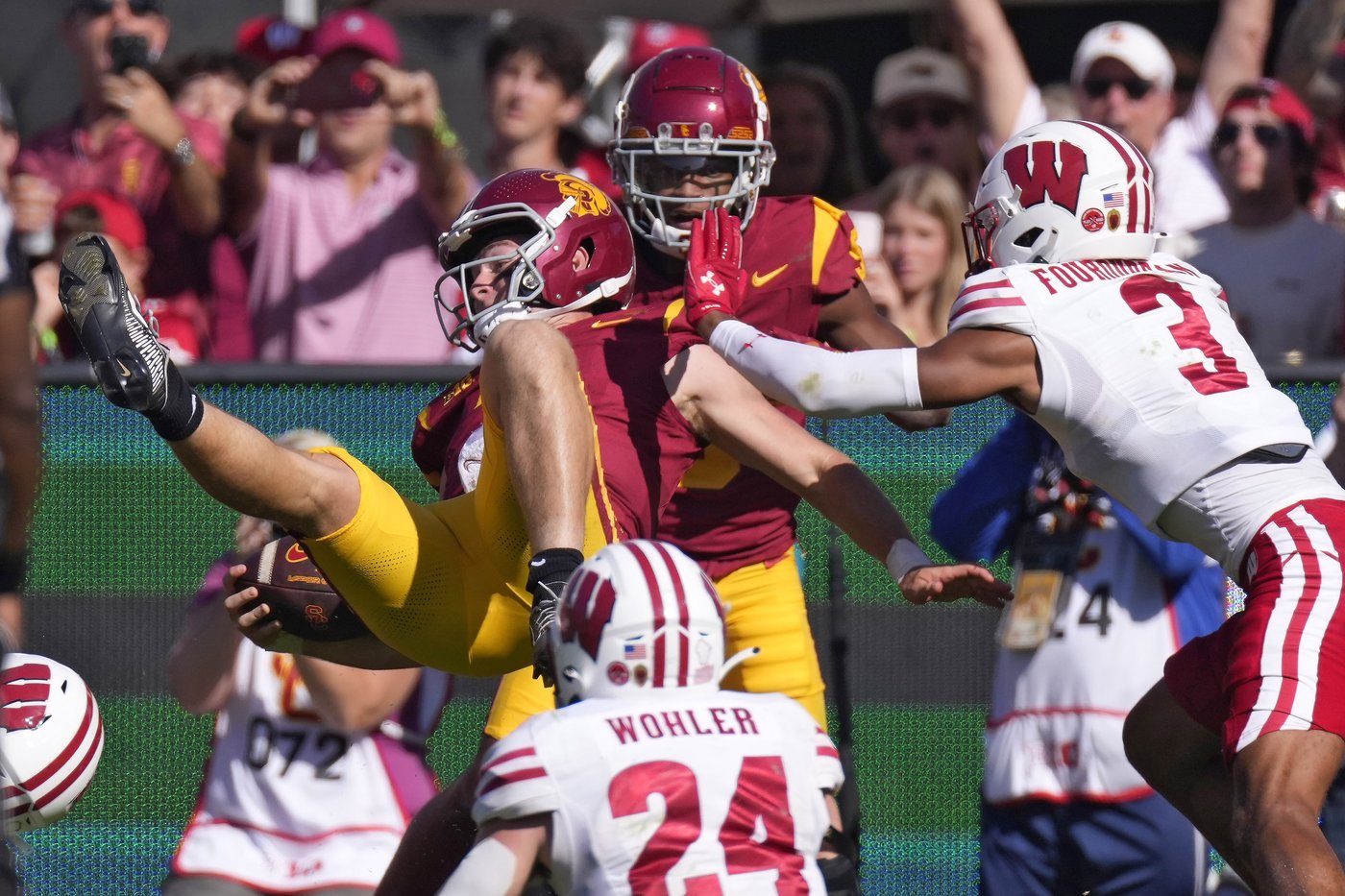 No. 11 USC seeks to shore up protection even as QB Miller Moss handles hits | iNFOnews.ca