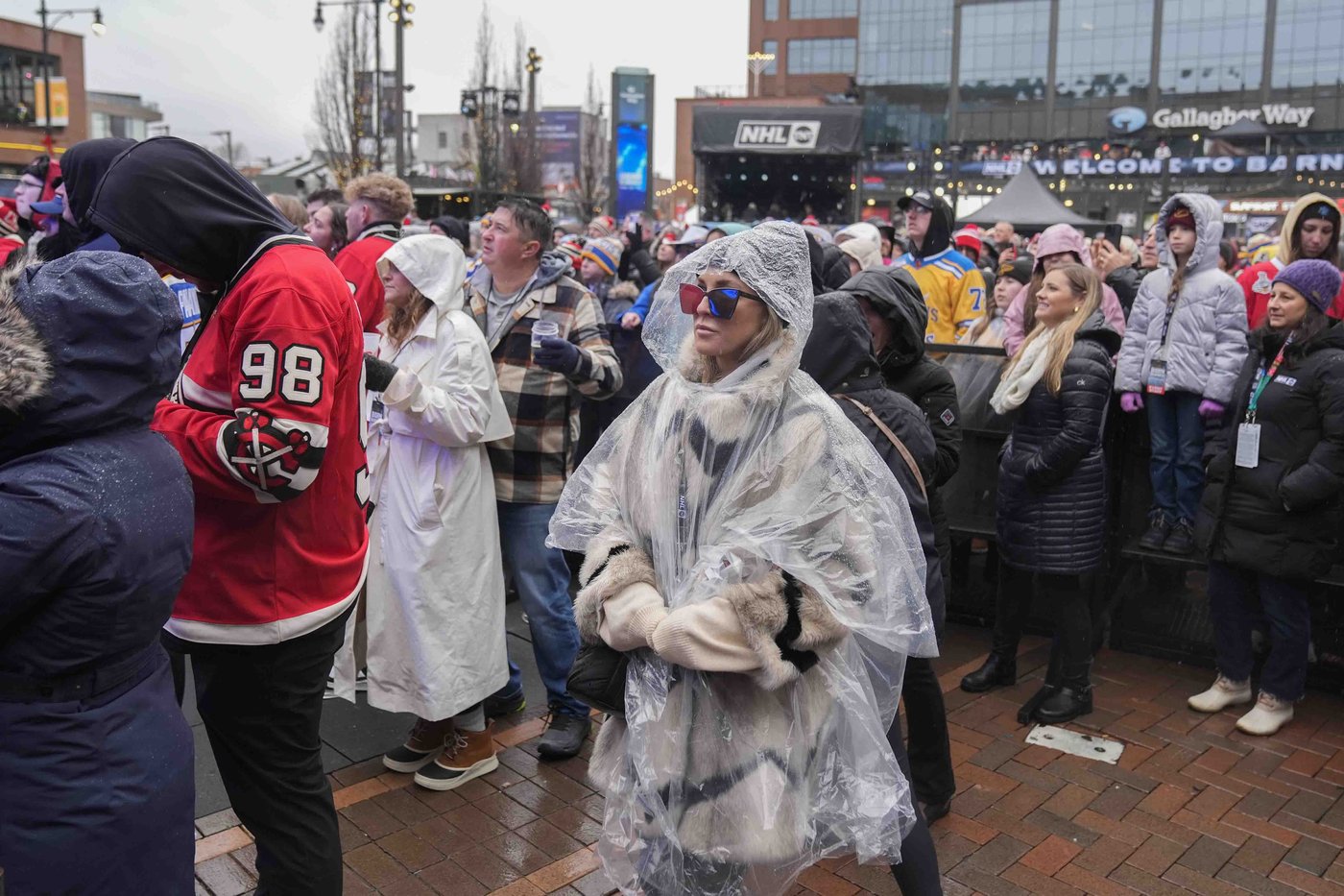Blues have all the fun in 6-2 win over Blackhawks in outdoor Winter Classic | iNFOnews.ca