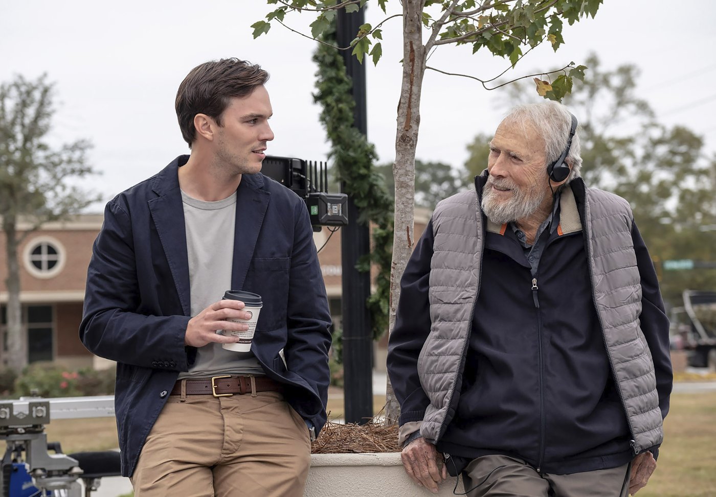 The ‘Juror #2’ cast still can’t believe they got to work with Clint Eastwood | iNFOnews.ca