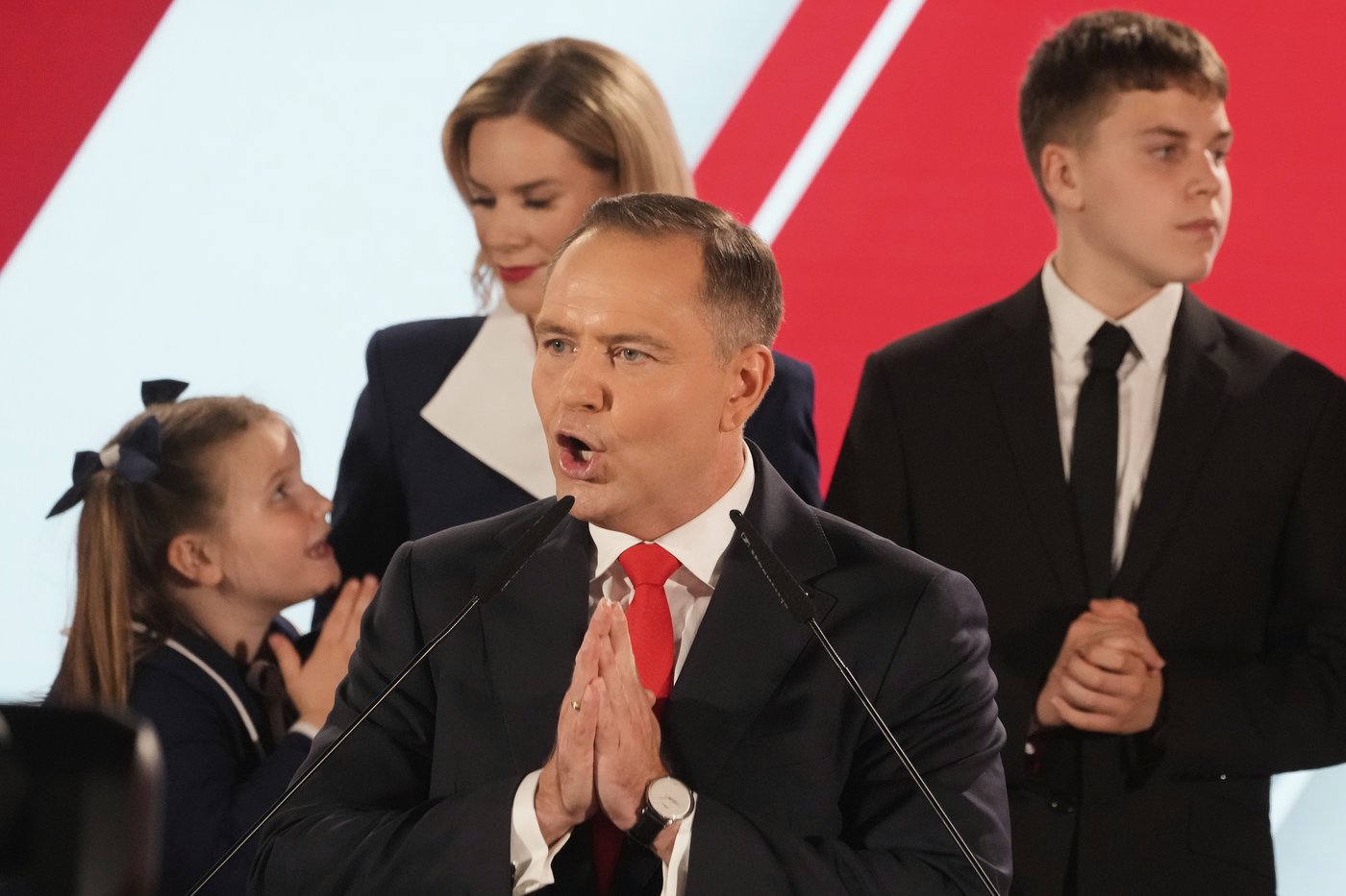 Poland's prime minister says he will seek a vote of confidence after ally's election loss | iNFOnews.ca Poland's prime minister says he will seek a vote of confidence after ally's election loss | iNFOnews.ca