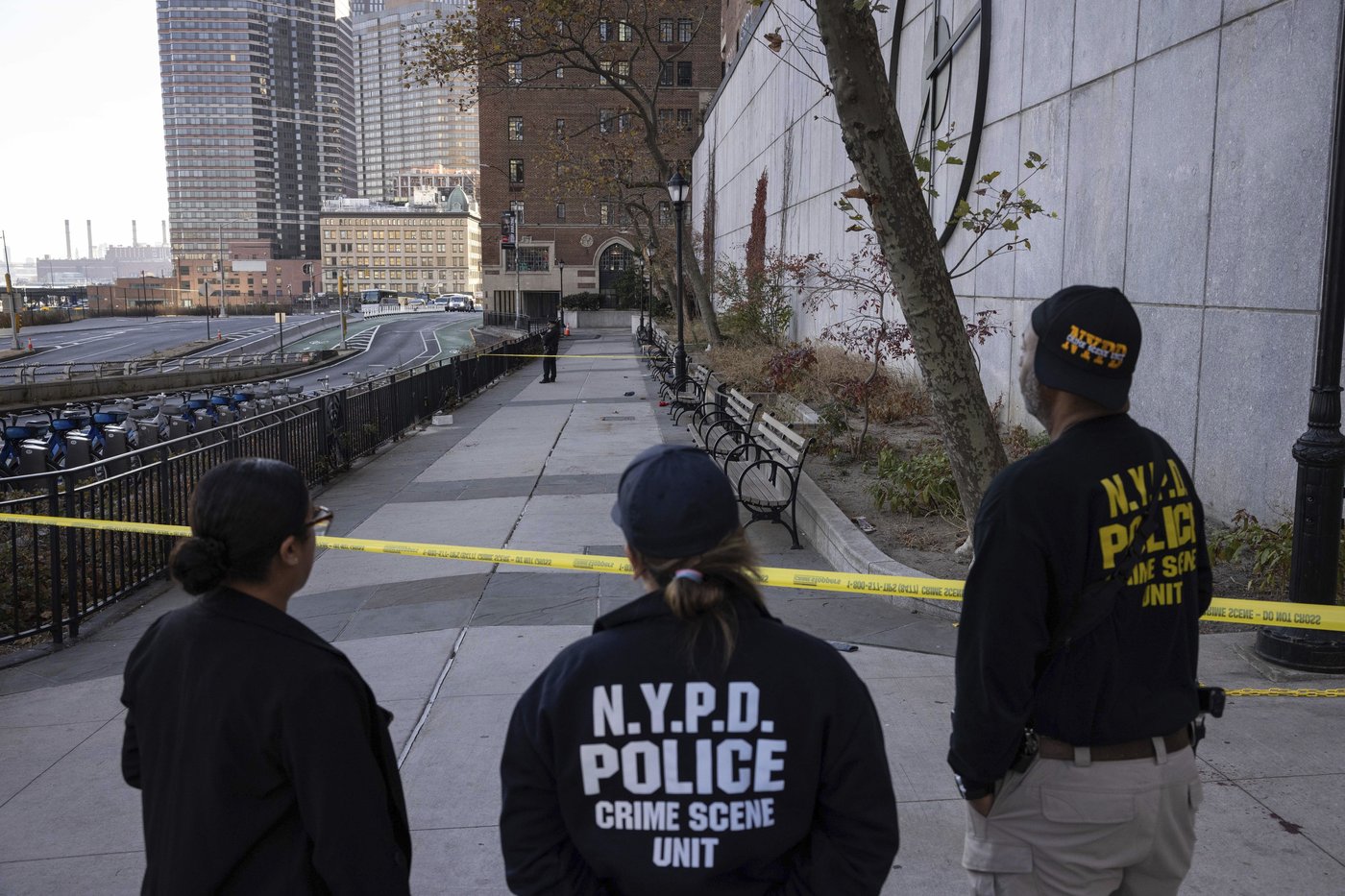 3 people are killed in random stabbings in New York City. A suspect is in custody | iNFOnews.ca 3 people are killed in random stabbings in New York City. A suspect is in custody | iNFOnews.ca