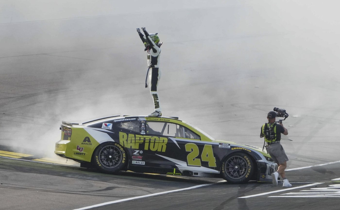 William Byron has enough fuel to win NASCAR Cup race at Iowa Speedway | iNFOnews.ca
