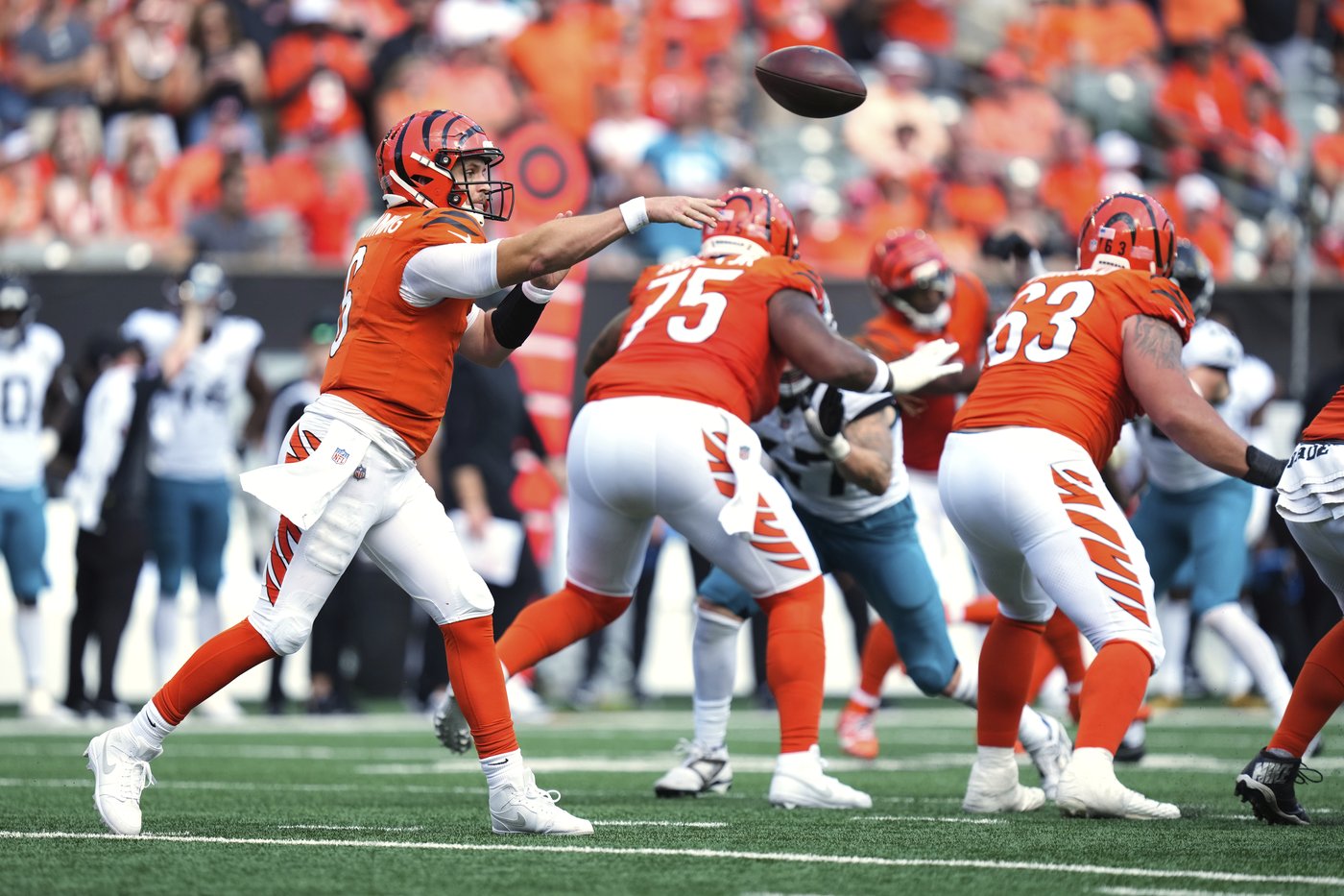 Zac Taylor doesn't feel need to change Bengals' offensive scheme much for backup QB Jake Browning | iNFOnews.ca