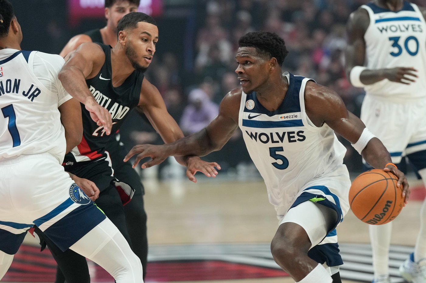 Edwards has 41 points and Timberwolves rally to beat the Trail Blazers 118-114 | iNFOnews.ca