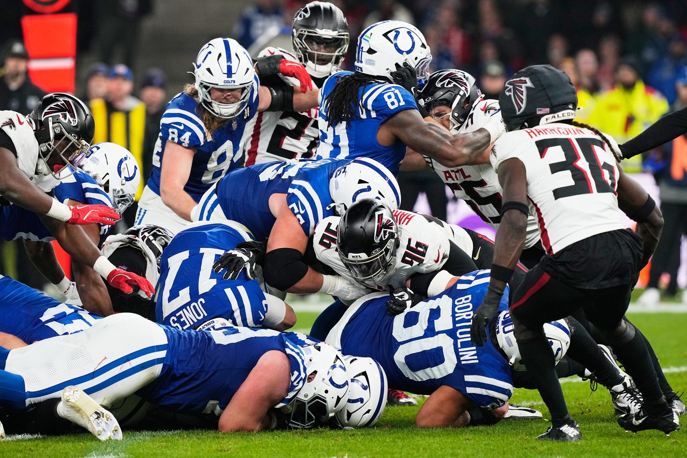 AFC South-leading Colts visit Arrowhead Stadium to face reeling Chiefs, the defending AFC champs | iNFOnews.ca