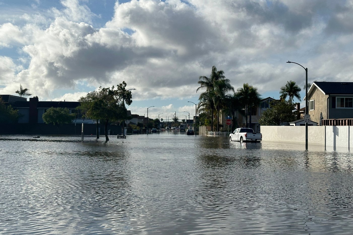 Torrential rains return to Southern California, prompting flash flood warnings before moving east | iNFOnews.ca