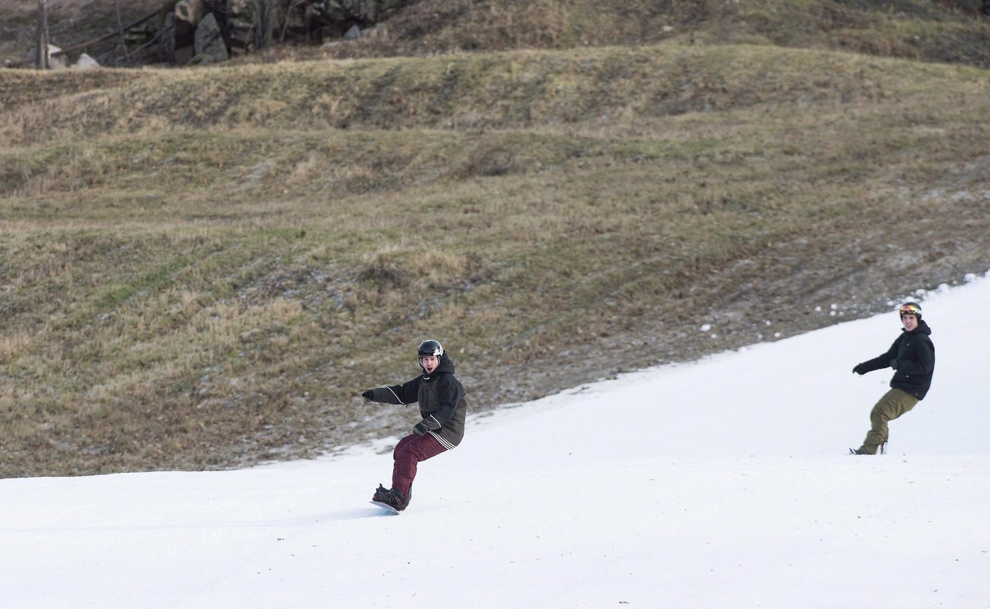 Quebec ski hill operators' spirits aren't dampened by rainy and warm weather | iNFOnews.ca Quebec ski hill operators' spirits aren't dampened by rainy and warm weather | iNFOnews.ca