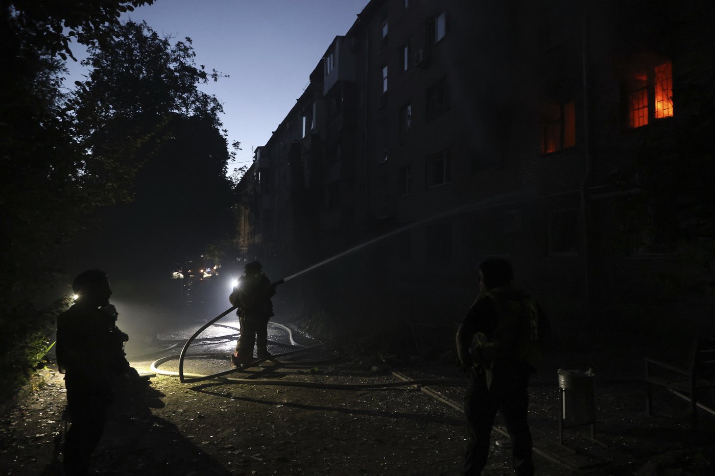 Russian drone and missile attack on southern Ukraine kills 1 and wounds dozens | iNFOnews.ca