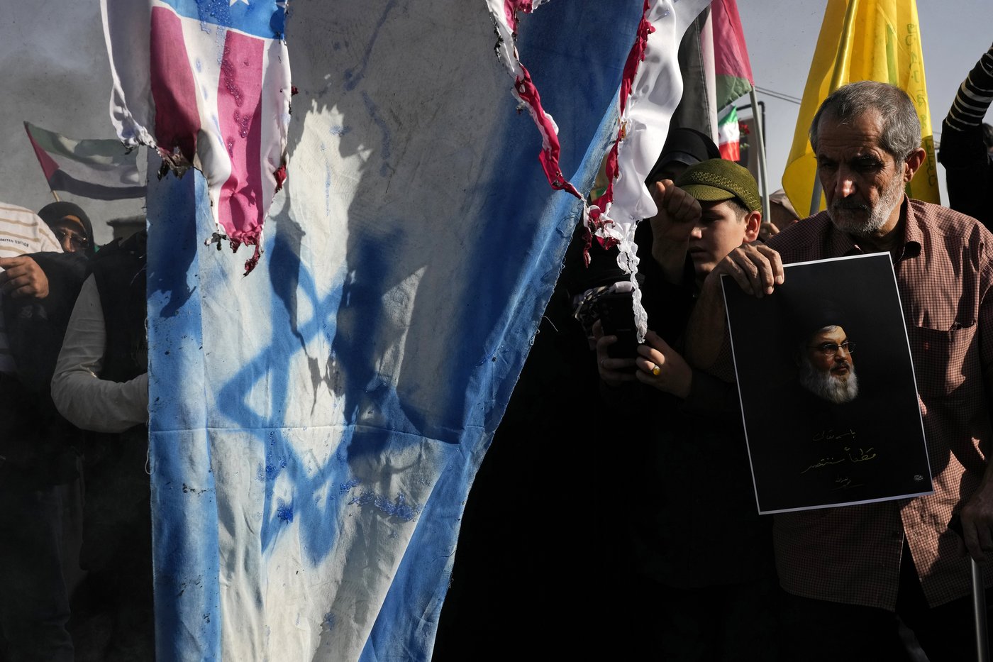 Middle East latest: UN ponders how to calm the conflict as Israel battles militants on two fronts | iNFOnews.ca