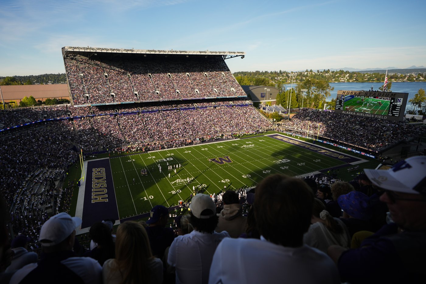 Washington makes emphatic Big Ten debut thumping Northwestern 24-5 | iNFOnews.ca