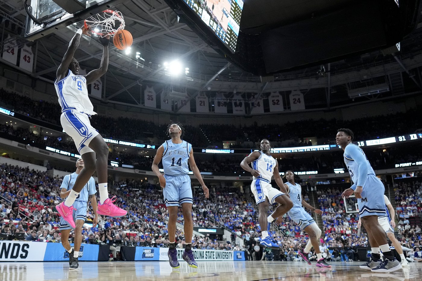 No. 1 seed Duke rolls past Mount St. Mary's 93-49 to open NCAAs in Flagg's return from injury | iNFOnews.ca
