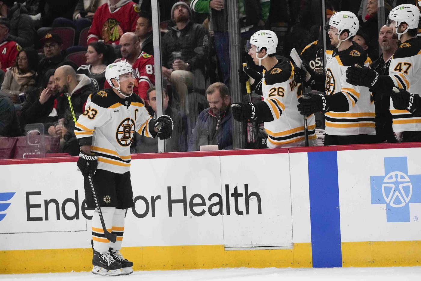 Marchand and Geekie help the Bruins beat the Blackhawks 4-2 for their 3rd consecutive win | iNFOnews.ca Marchand and Geekie help the Bruins beat the Blackhawks 4-2 for their 3rd consecutive win | iNFOnews.ca