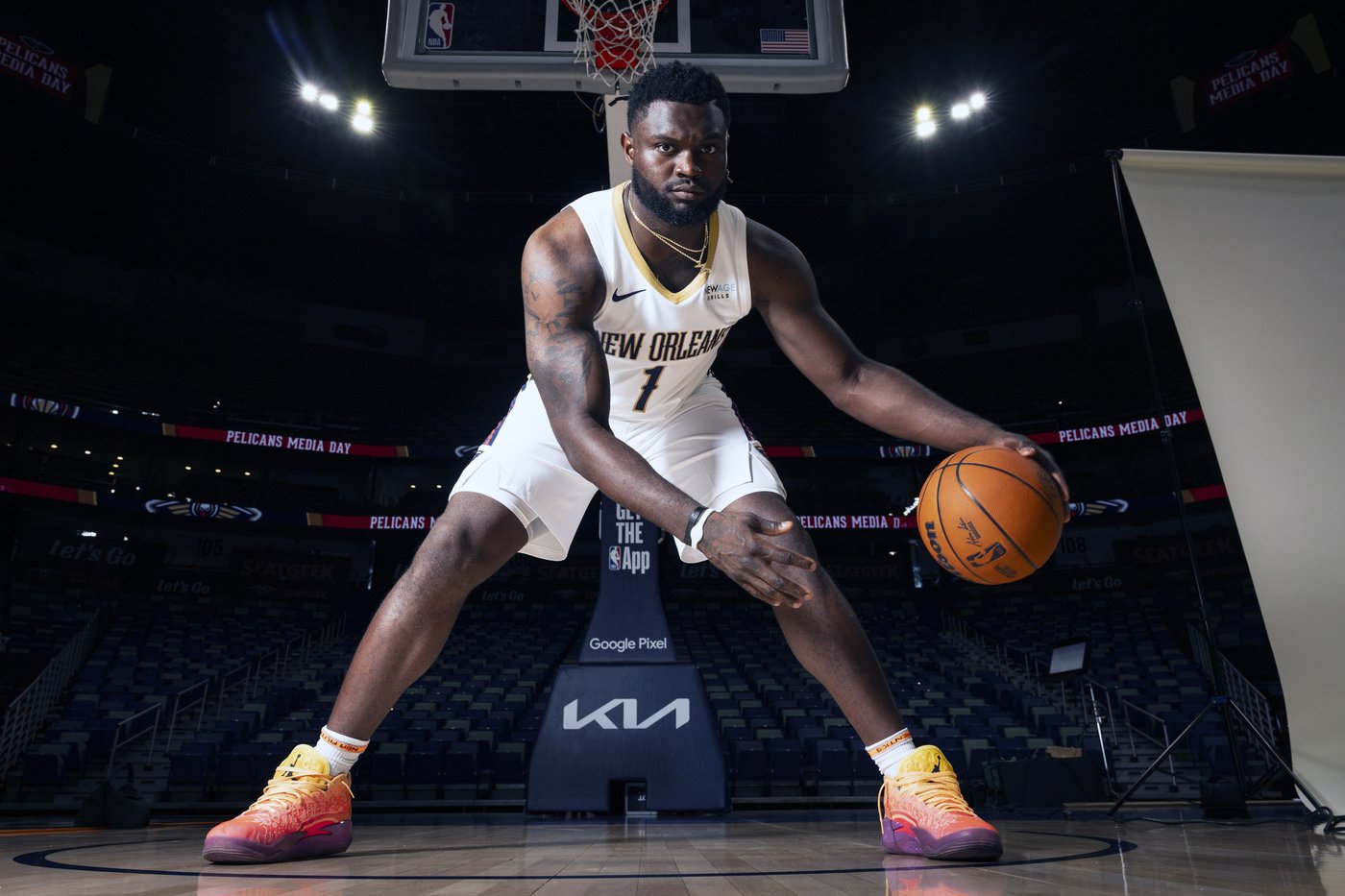 Zion Williamson back in Pelicans lineup after missing opener | iNFOnews.ca