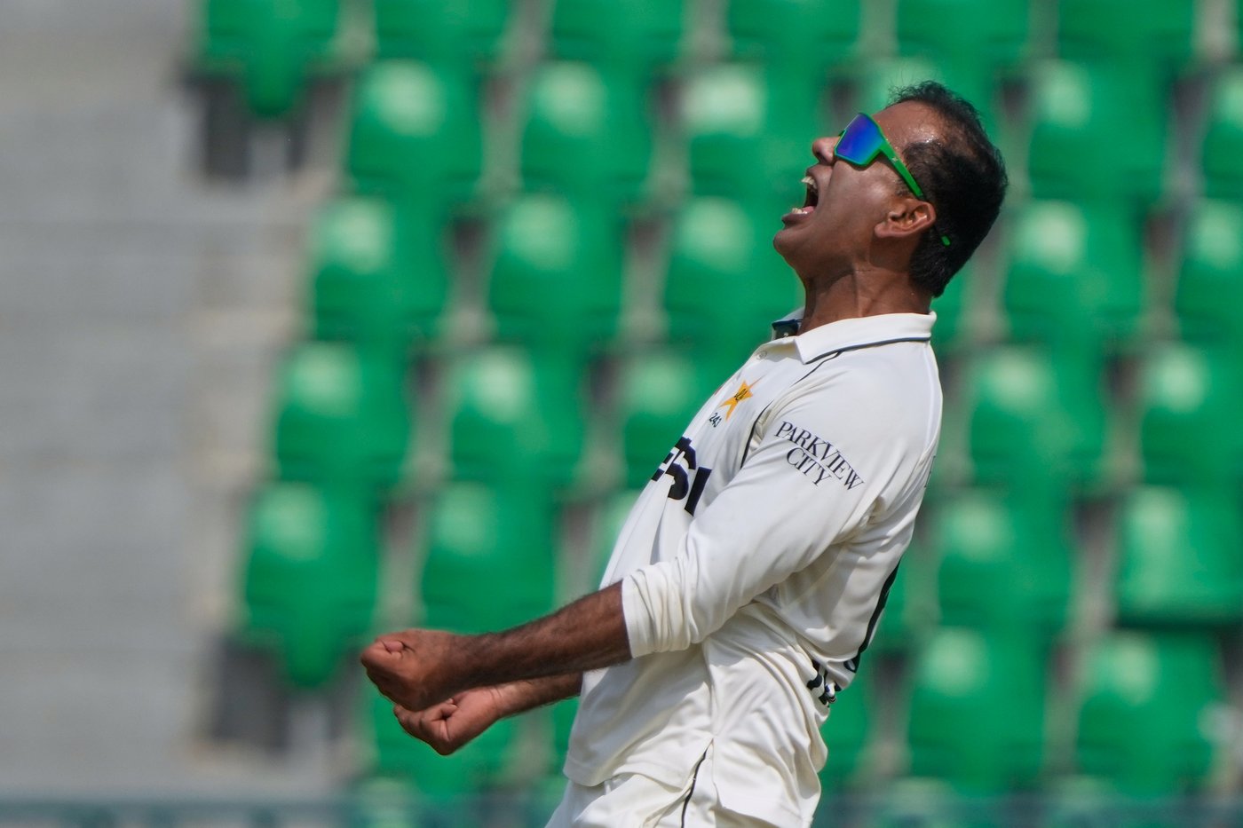 Pakistan ends South Africa's 10-match winning streak with 93-run victory in first test | iNFOnews.ca