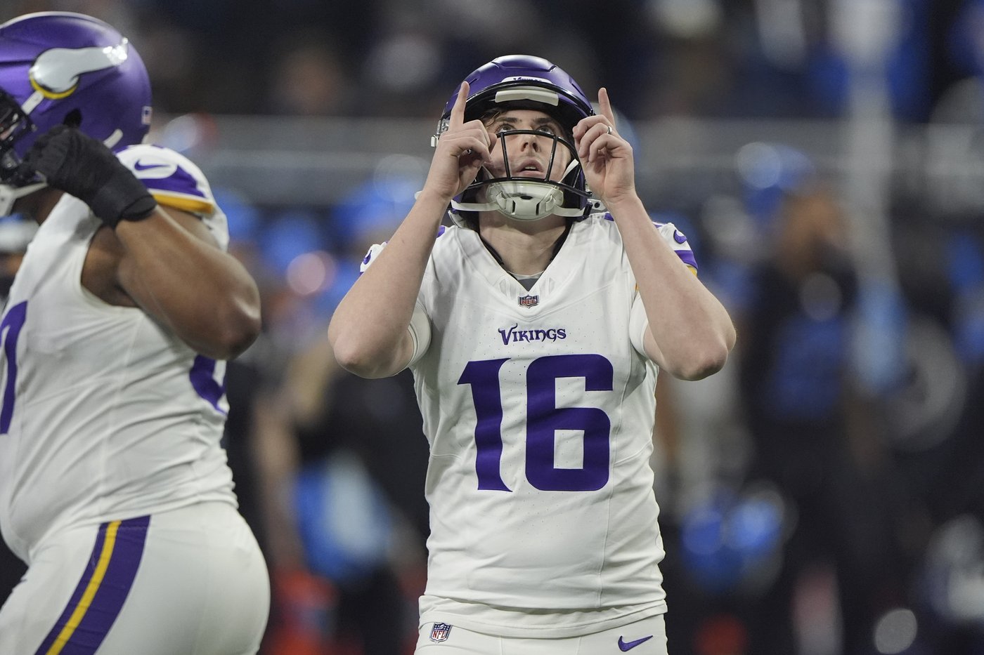 Lions beat Vikings 31-9, win NFC North and No. 1 seed, dropping division rivals to No. 5 | iNFOnews.ca Lions beat Vikings 31-9, win NFC North and No. 1 seed, dropping division rivals to No. 5 | iNFOnews.ca