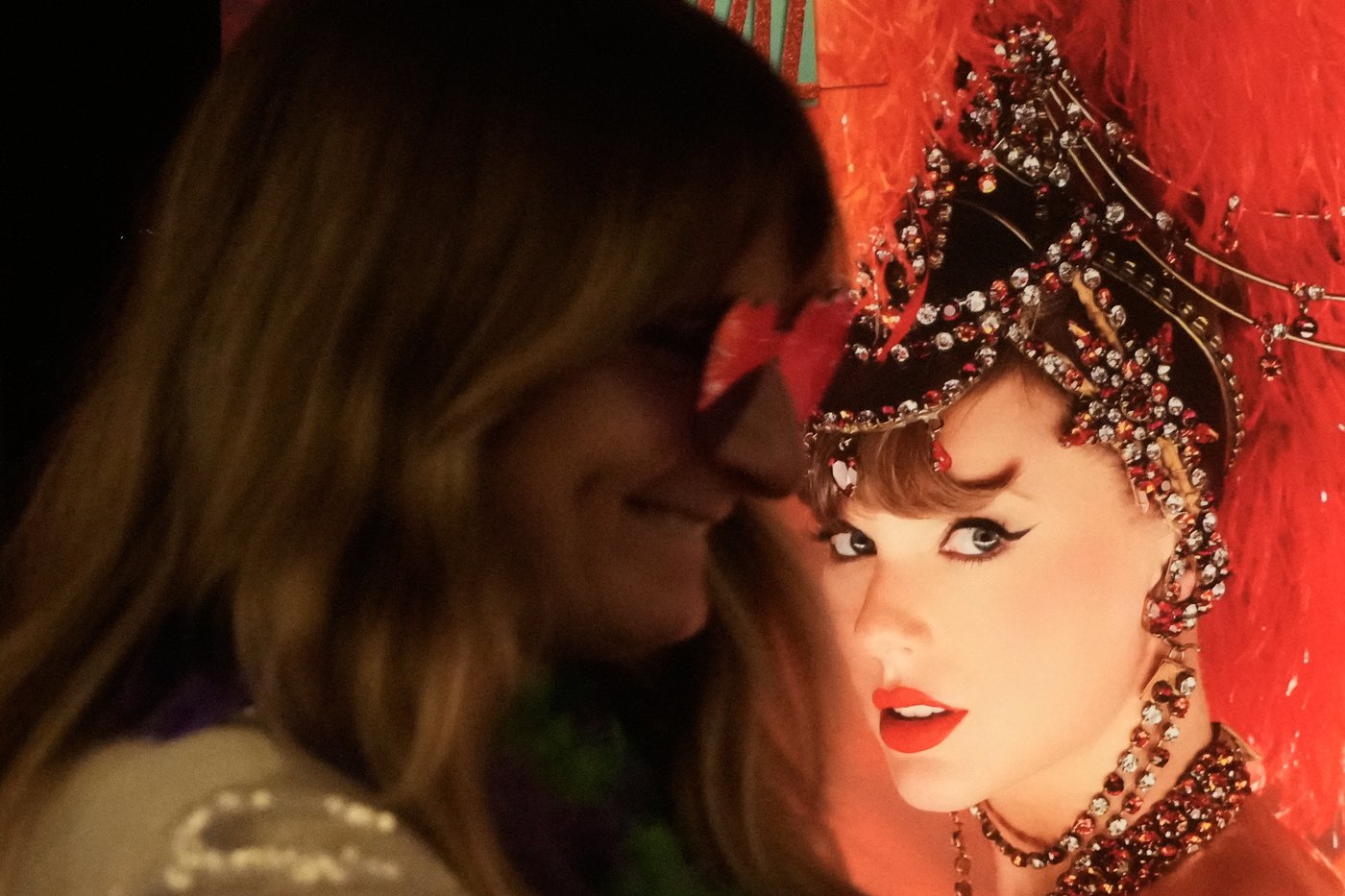 Taylor Swift's 'The Life of a Showgirl' breaks record, sells 2.7 million copies in U.S. on first day | iNFOnews.ca