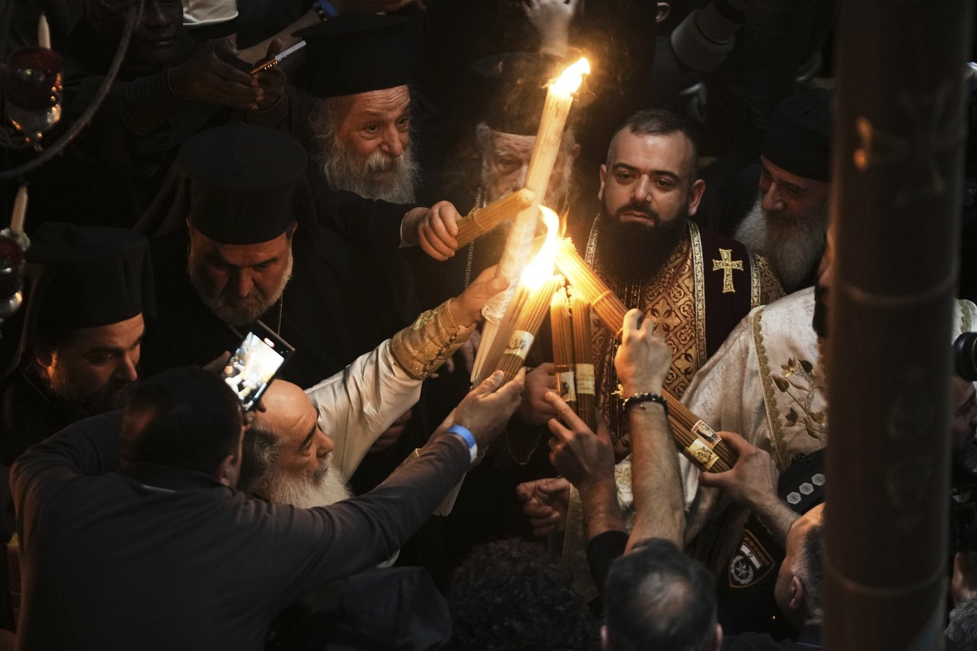 What's behind the visually stunning 'Holy Fire' ceremony in Jerusalem? | iNFOnews.ca