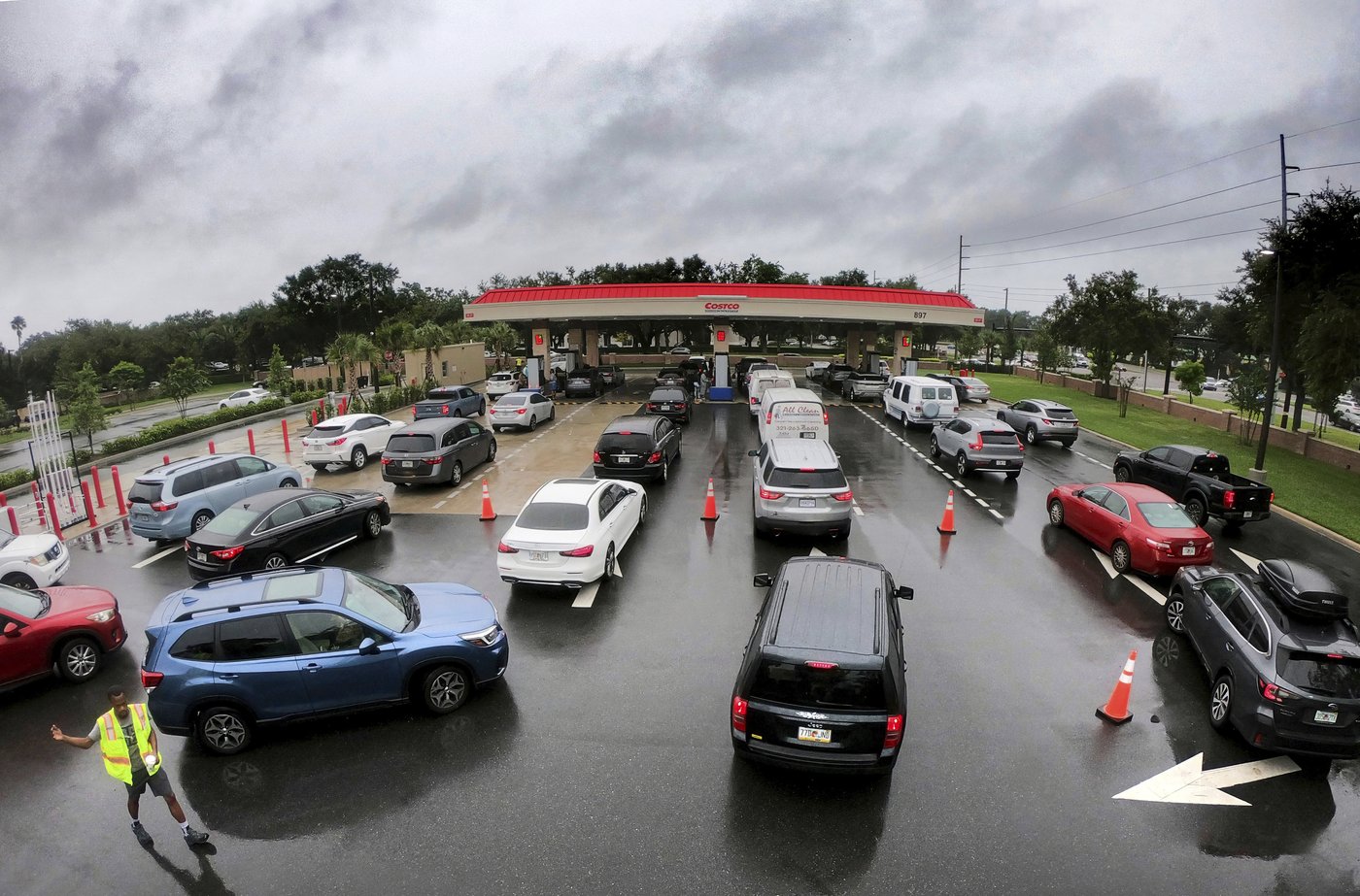 Hurricane Milton is a Category 5. Florida orders evacuations and scrambles to clear Helene's debris | iNFOnews.ca Hurricane Milton is a Category 5. Florida orders evacuations and scrambles to clear Helene's debris | iNFOnews.ca