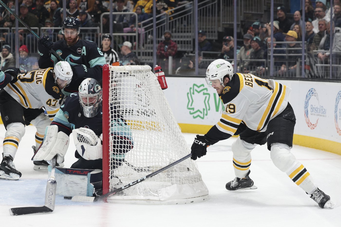 Bjorkstrand scores twice for Kraken in 5-1 win over Bruins | iNFOnews.ca