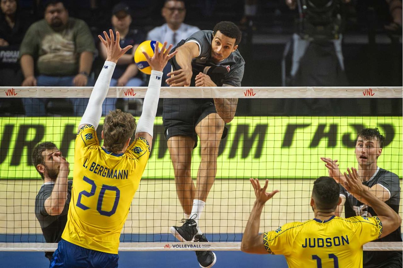 Canadian men swept 3-0 by Brazil in Volleyball Nations League action | iNFOnews.ca