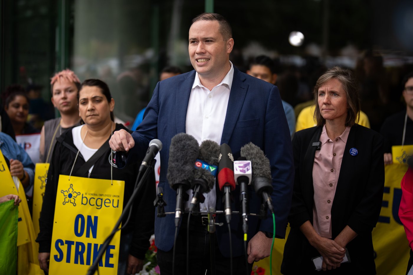 B.C. government workers step up job action by targeting mining sector | iNFOnews.ca B.C. government workers step up job action by targeting mining sector | iNFOnews.ca