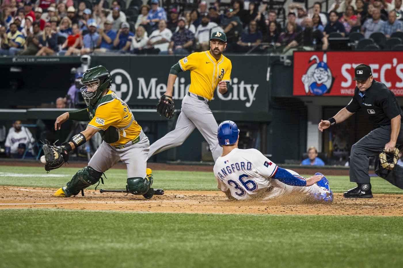 Jacob deGrom gets his 1st win in 2 years while Rangers have best offensive game to beat A's 15-2 | iNFOnews.ca Jacob deGrom gets his 1st win in 2 years while Rangers have best offensive game to beat A's 15-2 | iNFOnews.ca