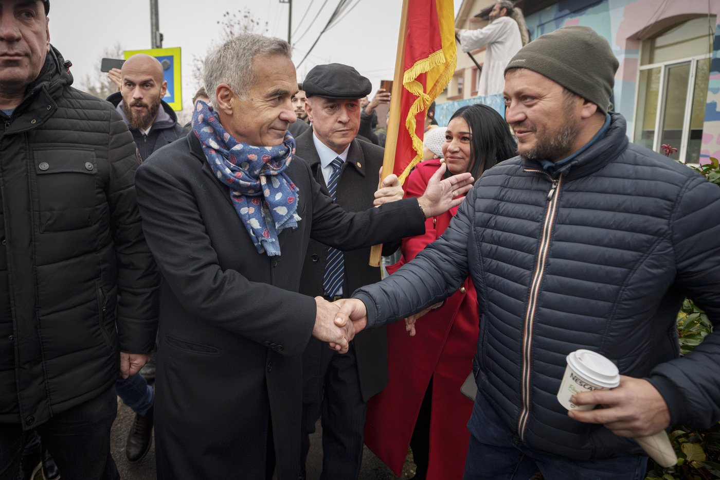 Romania's far-right presidential candidate denounces canceled vote at closed polling station | iNFOnews.ca Romania's far-right presidential candidate denounces canceled vote at closed polling station | iNFOnews.ca