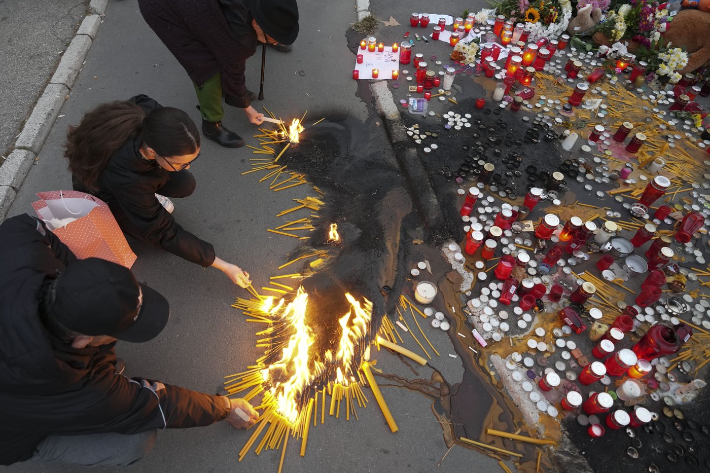 Skirmishes erupt between Serbian police and opposition urging arrests over deadly roof collapse | iNFOnews.ca
