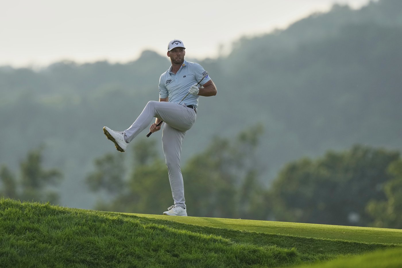 Sam Burns holds steady on soggy Oakmont to lead US Open | iNFOnews.ca