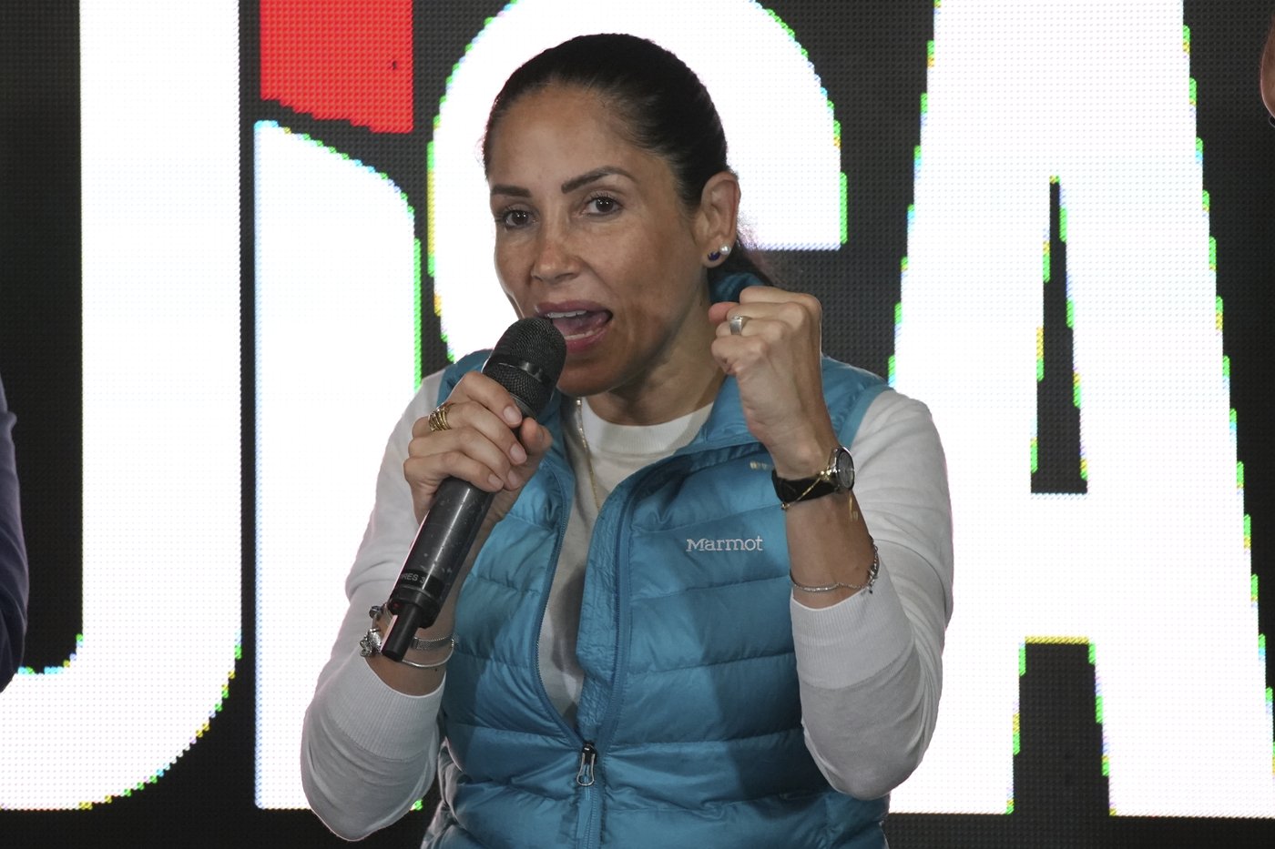 Ecuador's conservative incumbent and a leftist lawyer are leading early presidential voting results | iNFOnews.ca