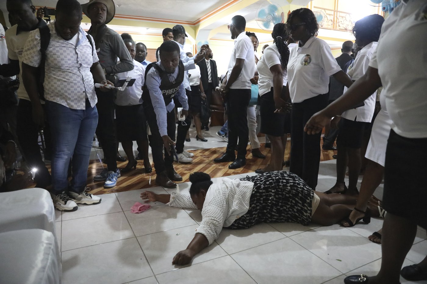 Journalists in Haiti demand justice as they bury a second colleague killed by gangs | iNFOnews.ca