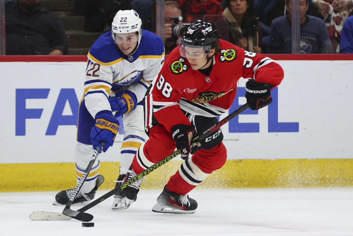 Peterka, Thompson lead Sabres past Blackhawks 4-2 | iNFOnews.ca