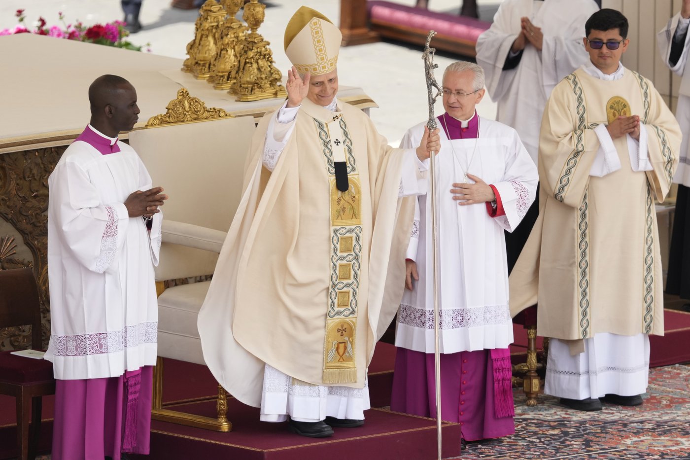 Pope Leo XIV offers message of unity for polarized Catholic Church as pontificate officially starts | iNFOnews.ca Pope Leo XIV offers message of unity for polarized Catholic Church as pontificate officially starts | iNFOnews.ca