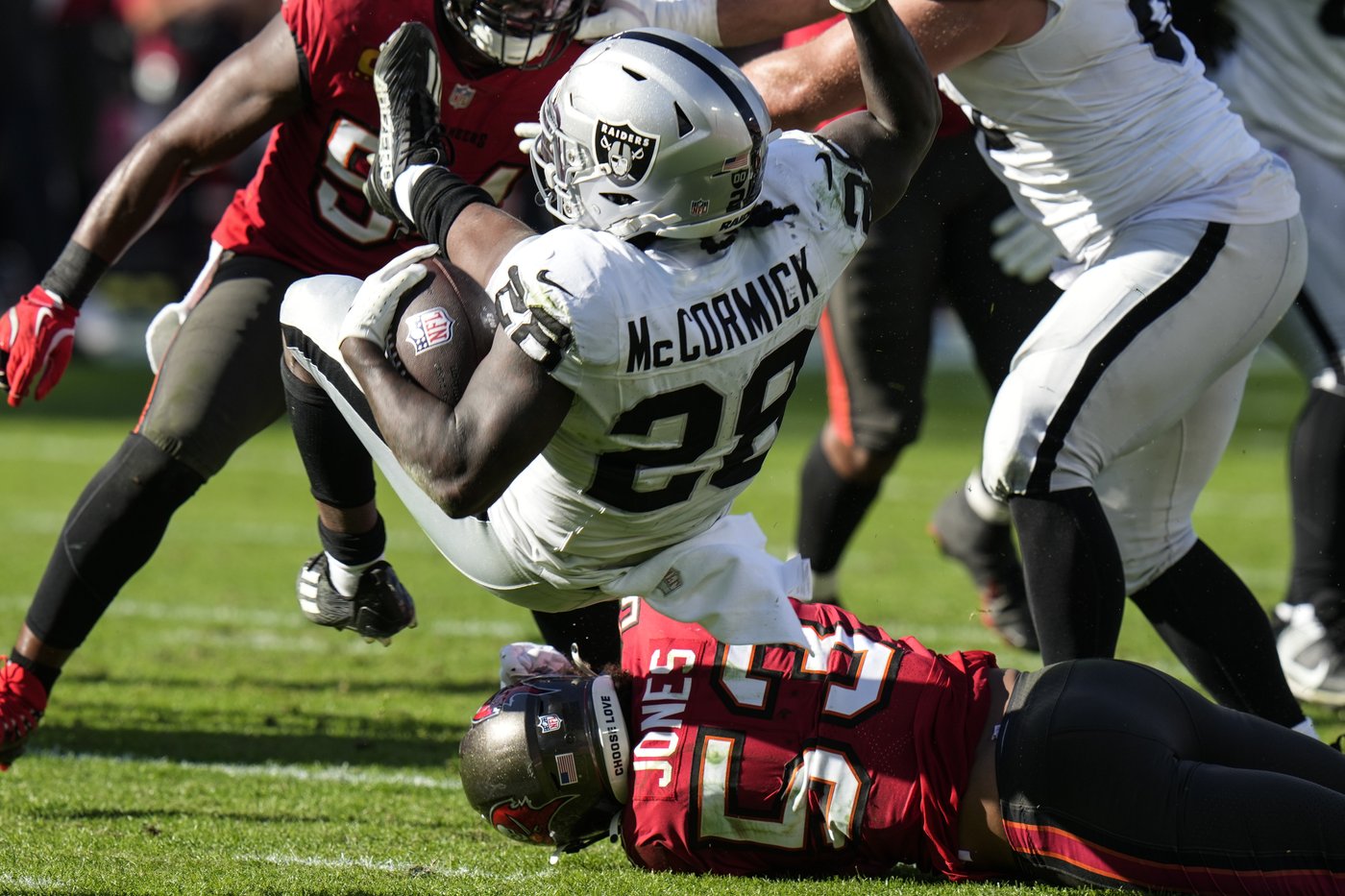 Sincere McCormick's patience pays off as he asserts himself as the Raiders starting running back | iNFOnews.ca Sincere McCormick's patience pays off as he asserts himself as the Raiders starting running back | iNFOnews.ca