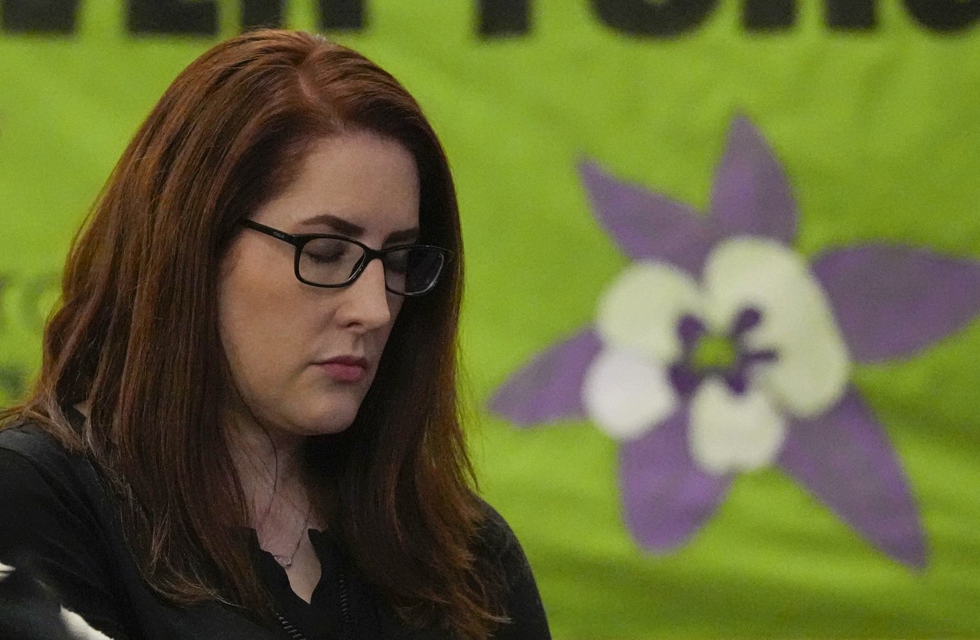 Columbine survivor Anne Marie Hochhalter, who forgave gunman's mother, dies at 43 | iNFOnews.ca