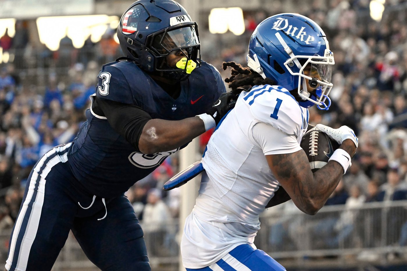 Late fumble recovery clinches UConn's 37-34 come-from-behind win over the visiting Duke | iNFOnews.ca Late fumble recovery clinches UConn's 37-34 come-from-behind win over the visiting Duke | iNFOnews.ca