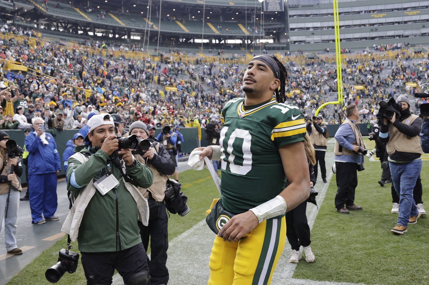 Packers' QB Love dominates Cards with full complement of receivers | iNFOnews.ca Packers' QB Love dominates Cards with full complement of receivers | iNFOnews.ca
