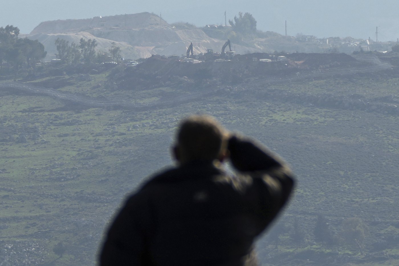 Border town's residents rebuild in south Lebanon as Hezbollah leader calls for Israeli withdrawal | iNFOnews.ca Border town's residents rebuild in south Lebanon as Hezbollah leader calls for Israeli withdrawal | iNFOnews.ca