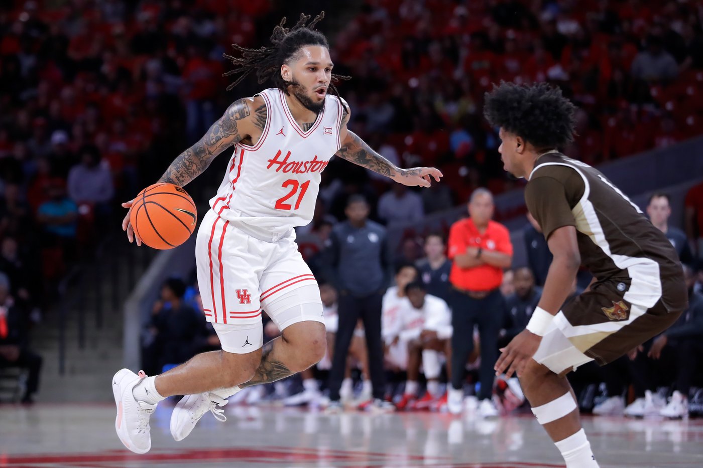 Sampson earns 800th win as No. 2 Houston beats Lehigh 75-57 | iNFOnews.ca