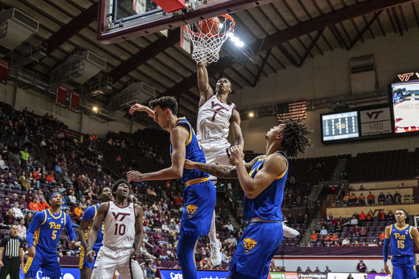 Jaland Lowe carries No. 18 Pittsburgh to 64-59 win over Virginia Tech | iNFOnews.ca