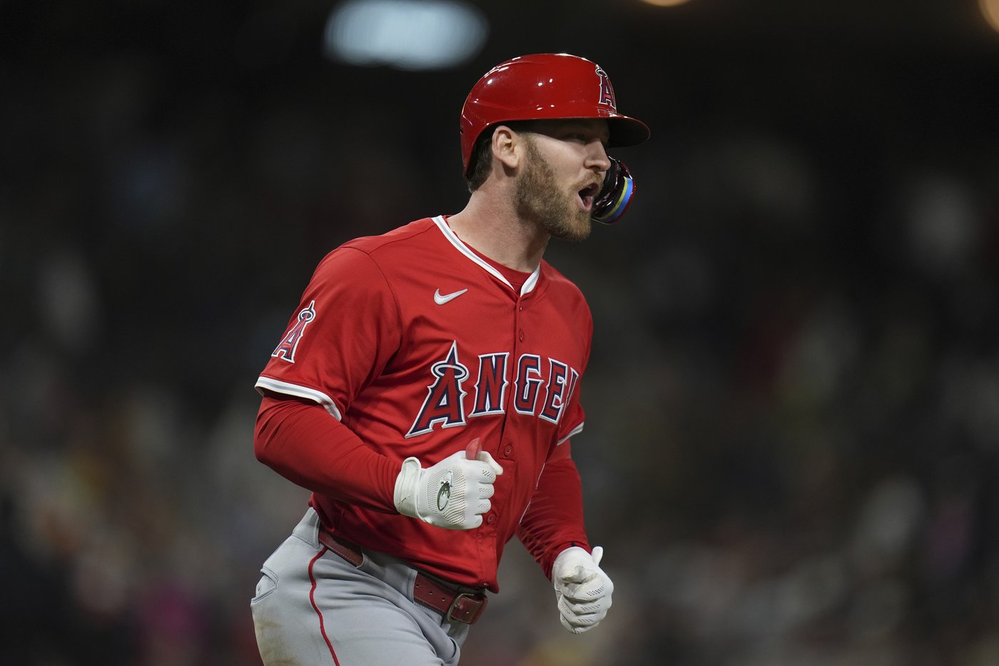 Taylor Ward's grand slam caps 6-run ninth inning as the Angels beat the Padres 9-5 | iNFOnews.ca