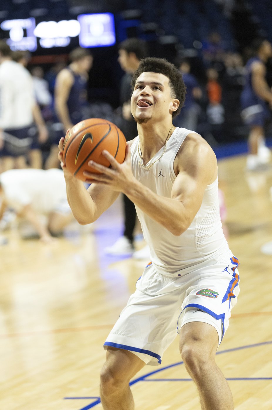 Richard scores a career-high 26 and helps No. 7 Florida beat UNF 99-45 to reach 12-0 | iNFOnews.ca