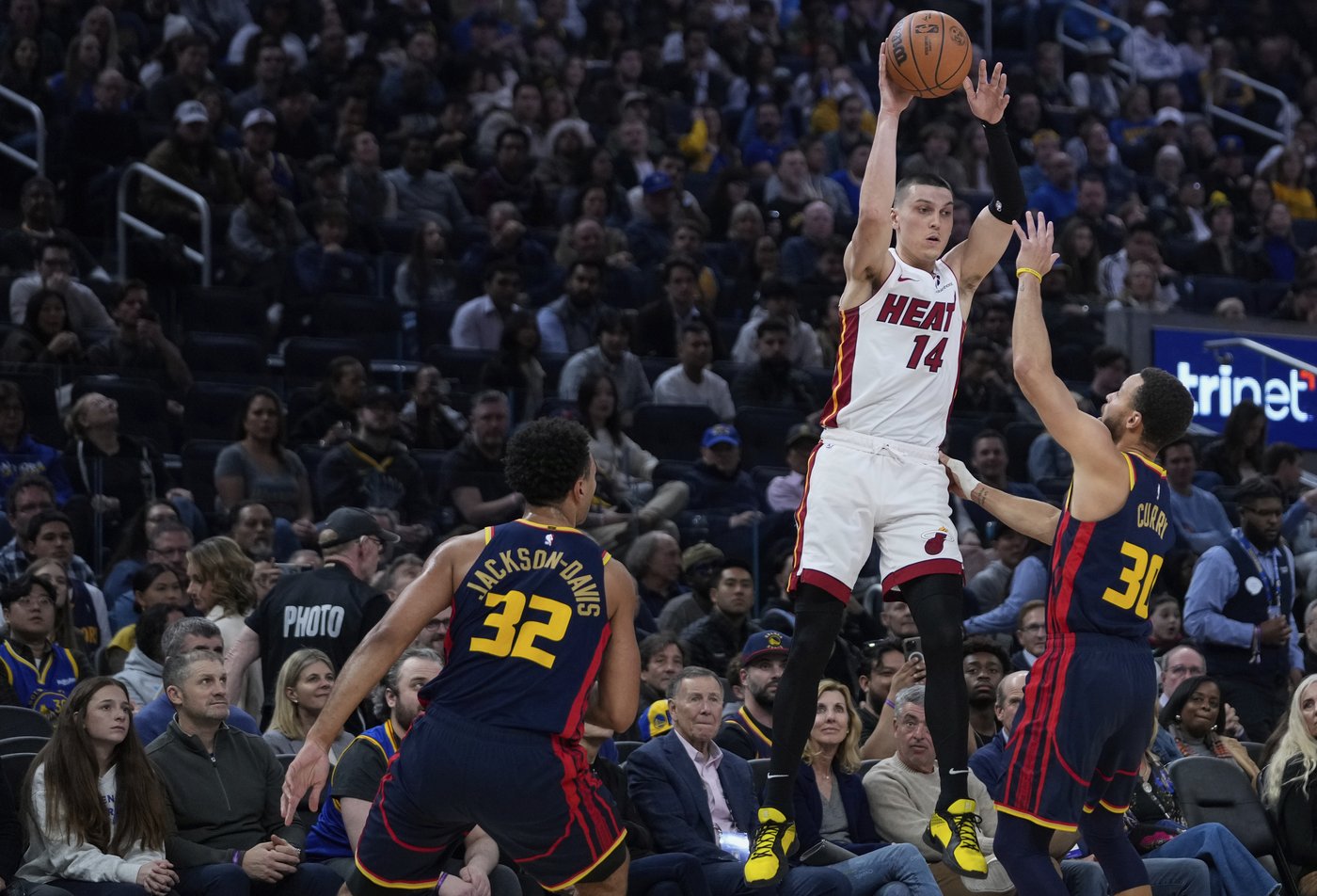 Bam Adebayo leads Heat past Warriors 114-98 in back-to-back after double-OT loss at Sacramento | iNFOnews.ca
