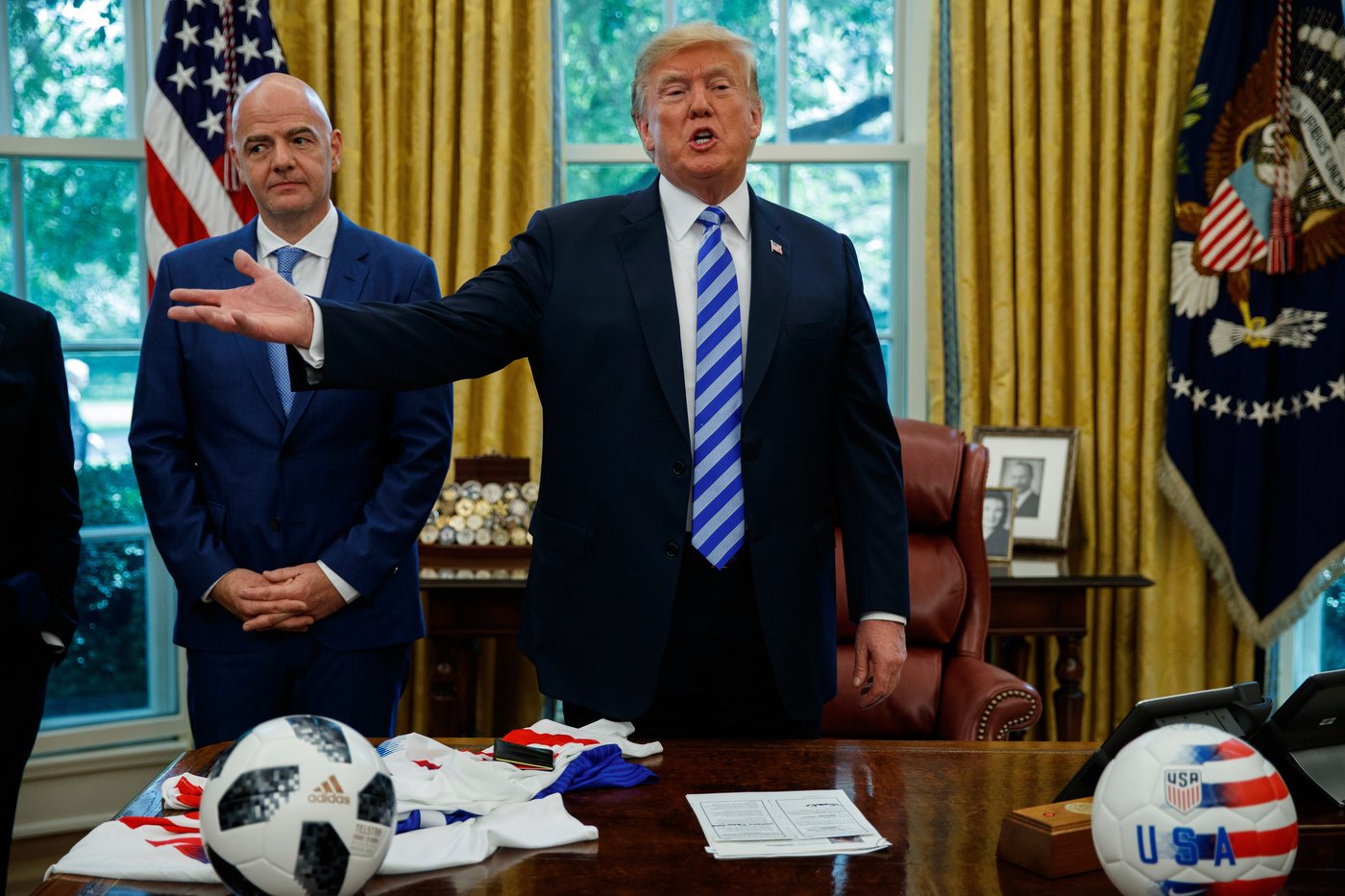 Wyden asks Trump administration officials to reconsider travel policies ahead of the World Cup | iNFOnews.ca