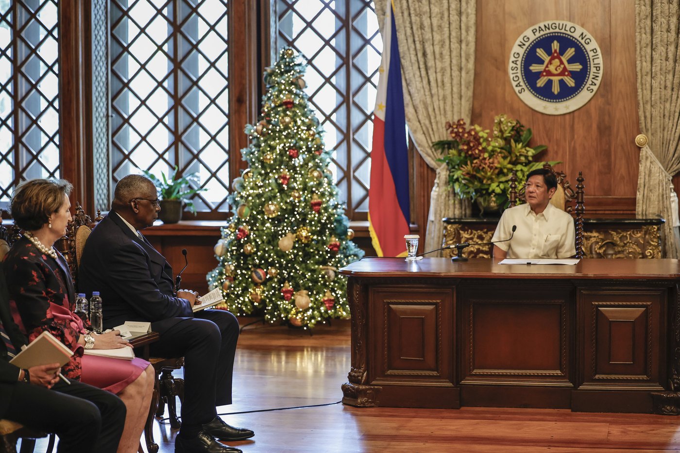 US and Philippines sign a pact to secure shared military intelligence and weapons technology | iNFOnews.ca