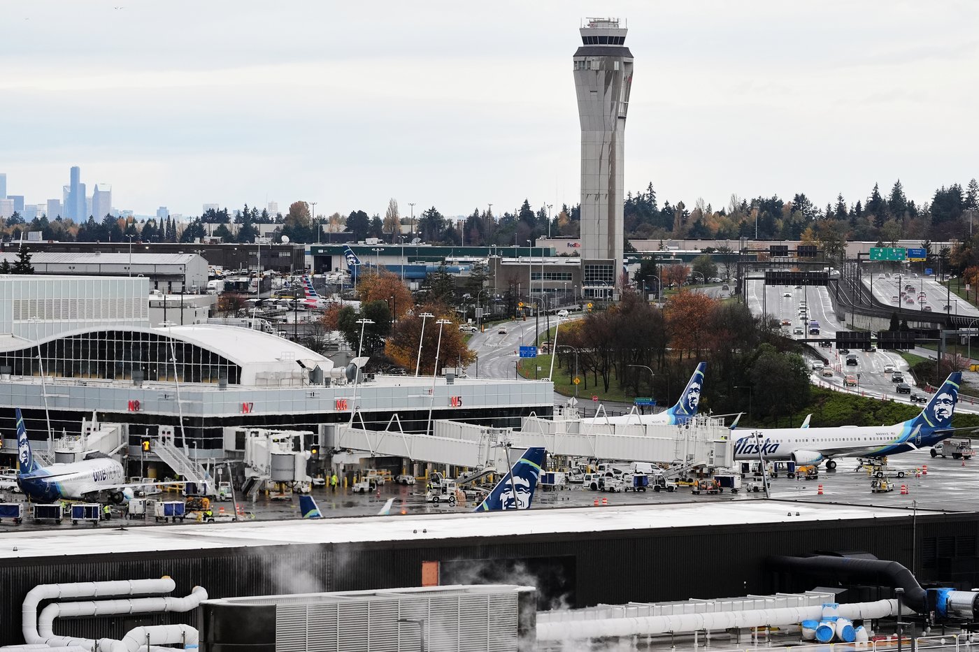 Washington's governor declares emergency so Seattle airport will get fuel despite pipeline leak | iNFOnews.ca Washington's governor declares emergency so Seattle airport will get fuel despite pipeline leak | iNFOnews.ca