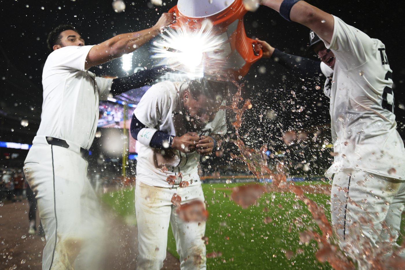 Gleyber Torres draws game-ending walk as Detroit Tigers beat Houston Astros 1-0 in 10 innings | iNFOnews.ca