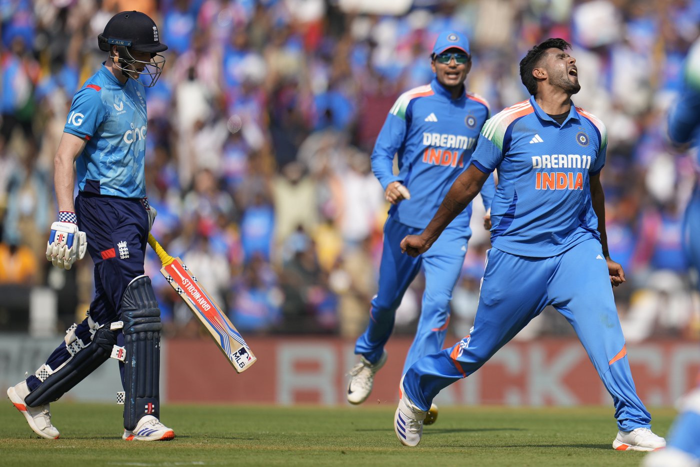 Shubman Gill's 87 leads India to four-wicket win over England in opening ODI | iNFOnews.ca