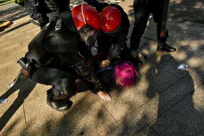 Police in Spain clash with those protesting far-right party | iNFOnews.ca